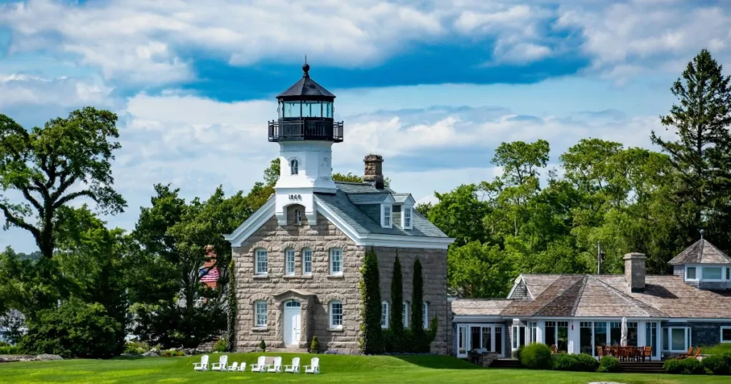 Romantic Coastal Towns in Connecticut Romantic Coastal Towns in Connecticut