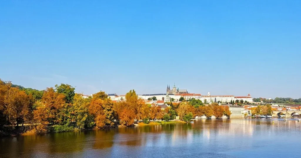 November Historical Travel Destinations November Historical Travel Destinations